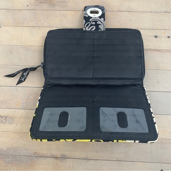 Vera Bradley Messenger Laptop Tech Bag & Wallet in Baroque Pattern (retired) - Picture 15 of 16